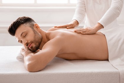 Full Body Aroma Therapy Massage